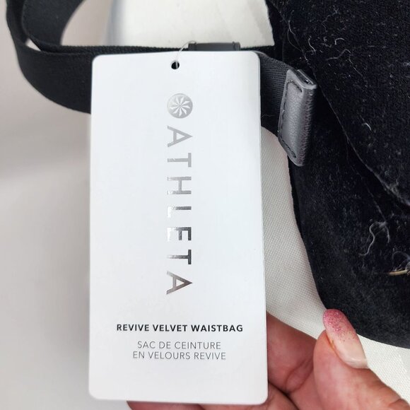 ATHLETA Women's Black Revive Velvet Waistbag New - Picture 9 of 9